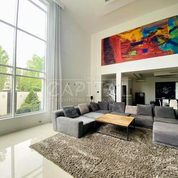 Івана Виговського вул. (Маршала Гречка)