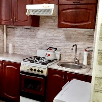 Нескорених вул., 35