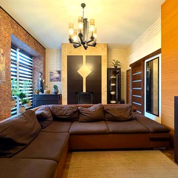 Галілео Галілея вул., 5