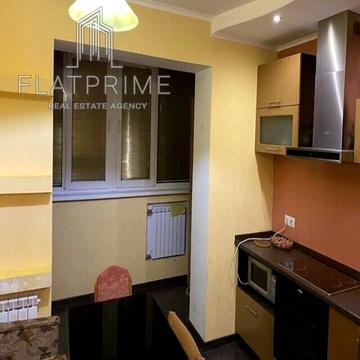 Лариси Руденко вул., 10-Б