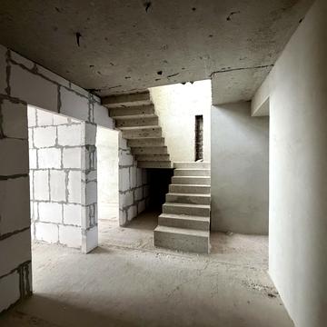 Княгинин вул., (Будинок 16)