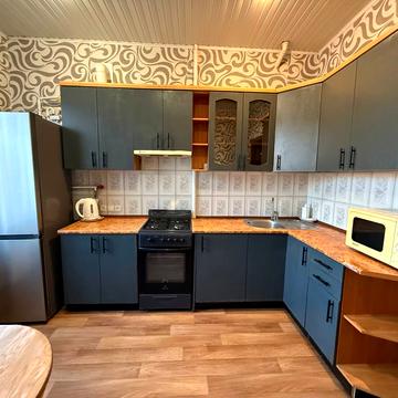 Університетський просп. (Гагаріна), 31