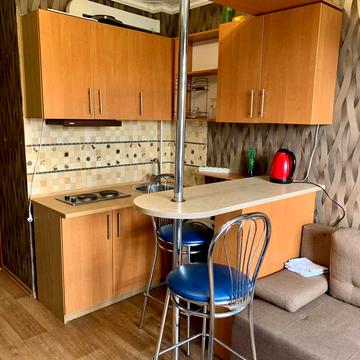 Івана Мазепи просп. (Петровського), 25