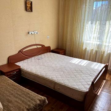 Буковинська вул., 18