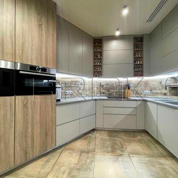 Василя Тютюнника вул. (Анрі Барбюса), 53