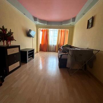 Мукачівська вул., 8