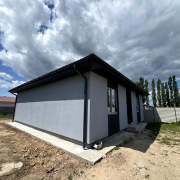 Зоряна вул.