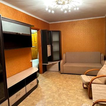 Українська вул., 17-19