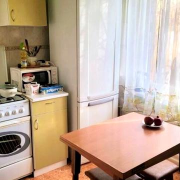 Микільсько-Слобідська вул., 4-Б