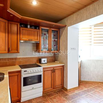 Олександра Мишуги вул., 1/4