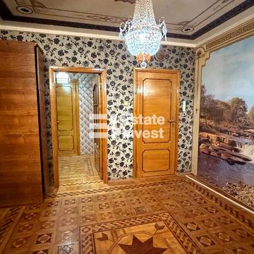 Яни Червоної вул., 7