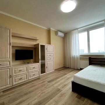 Симона Петлюри вул. (Черняховського), 21-В