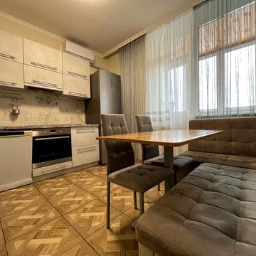 Симона Петлюри вул. (Черняховського), 21-В