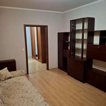 Кадетський Гай вул., 6