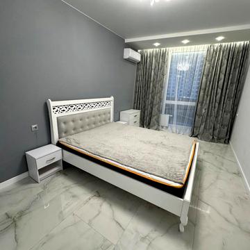 Зарічна вул., 2 к1