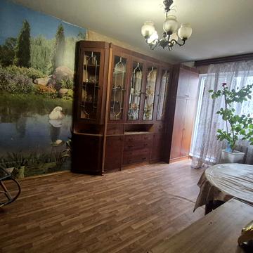 Академіка Корольова вул., 100