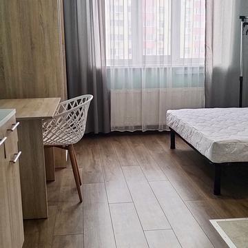 Сімї Кульженків вул. (Петра Дегтяренка), 33