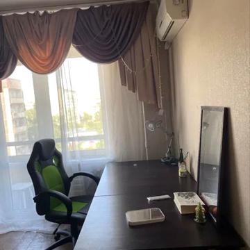 Богатирська вул., 8