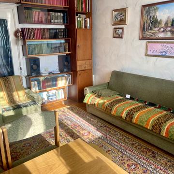 Сегедська вул., 1/3