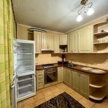 Олександра Попова вул., 9