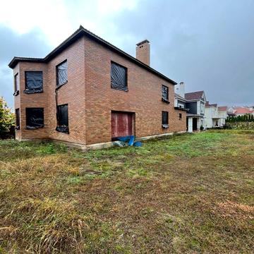 Квіткова вул., 21