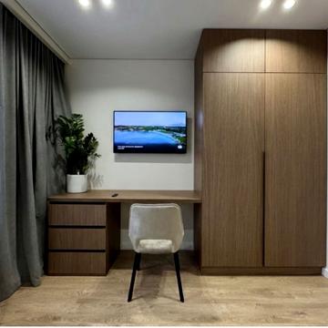 Європейська вул., 1