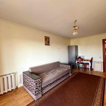 Івана Миколайчука вул., 11