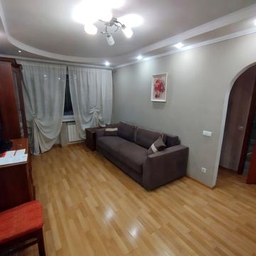 Тернопільська вул., 5