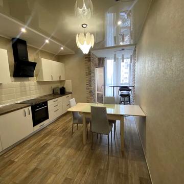 Анни Ахматової вул., 22