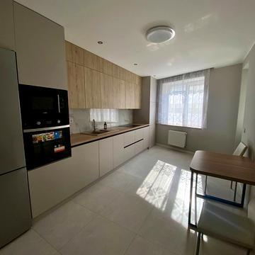 Андрія Сахарова вул., 14б