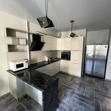 Пасічна вул., 169в