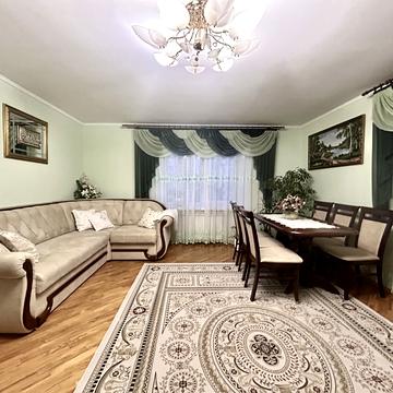 Володимира Великого вул., 6