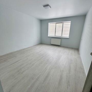 Пасічна вул., 70