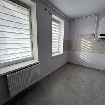 Пасічна вул., 70