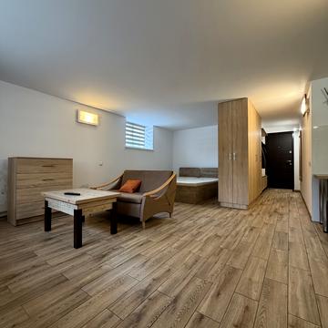 Соломянка вул., 12