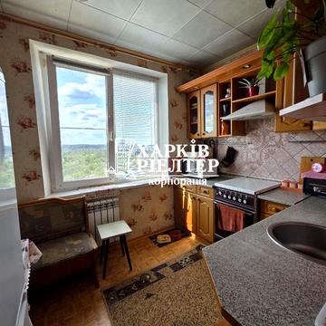 Академіка Павлова вул., 132