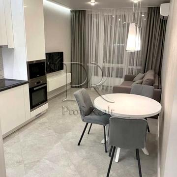 Дніпровська набережна вул., 20-Б