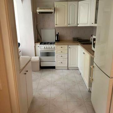 Дегтярівська вул., 10