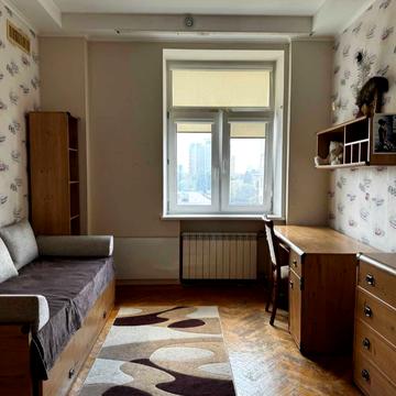 Деревлянська вул. (Якіра), 12/42