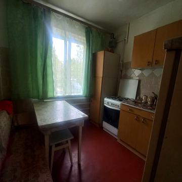 Андрія Мельника вул., 16