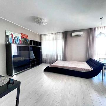 Андрія Верхогляда вул. (Михайла Драгомирова), 3