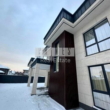 Центральна вул.