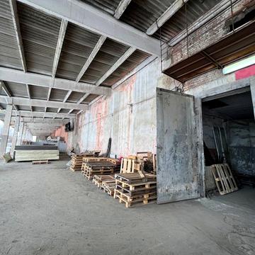 Івана Левинського вул., 3