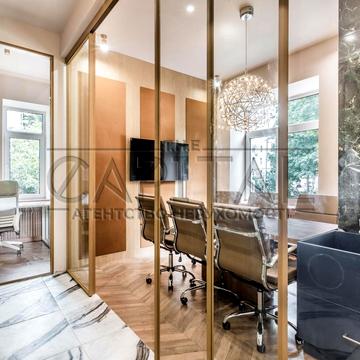 Івана Мазепи вул. (Січневого Повстання), 3