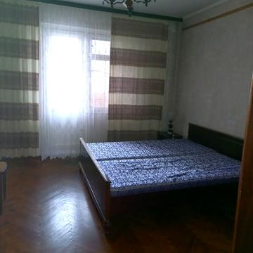 Братства Тарасівців вул. (Декабристів), 9