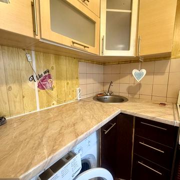 Леся Курбаса просп., 4