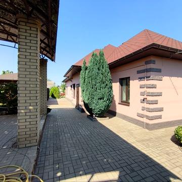 Центральна