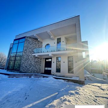 Богдана Хмельницького вул., 50