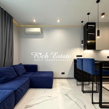 Предславинська вул., 57