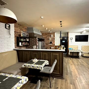 Молодіжна вул., 1